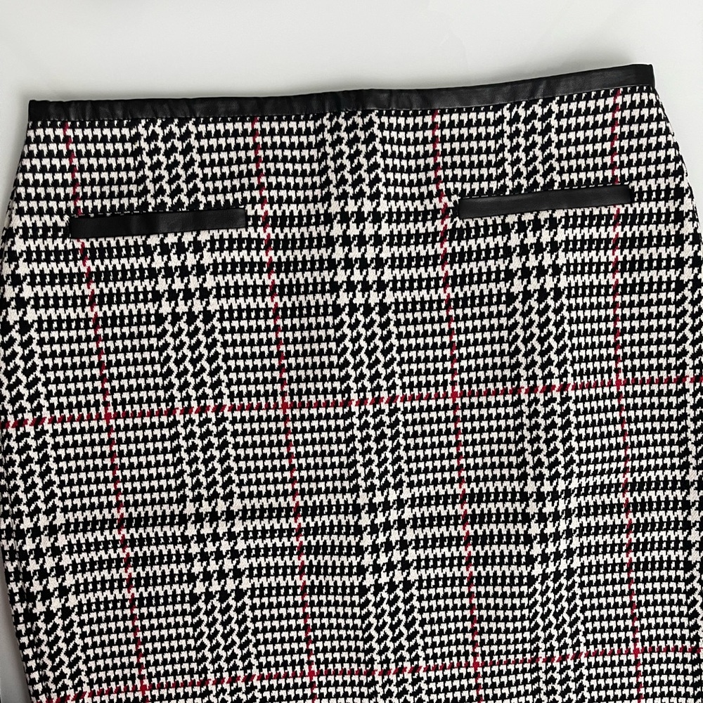 Talbots - Picture 4 of 16